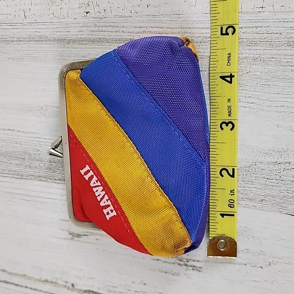 Vintage Hawaii rainbow stripe coin change purse kiss lock latch - Picture 10 of 13